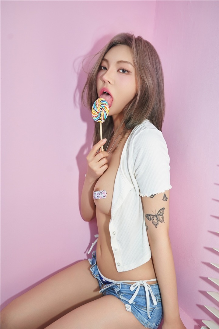 CRAZYGIANT-Yeo-Eun--Pink-Lover-105P-105-GB-20240814a-08-14
