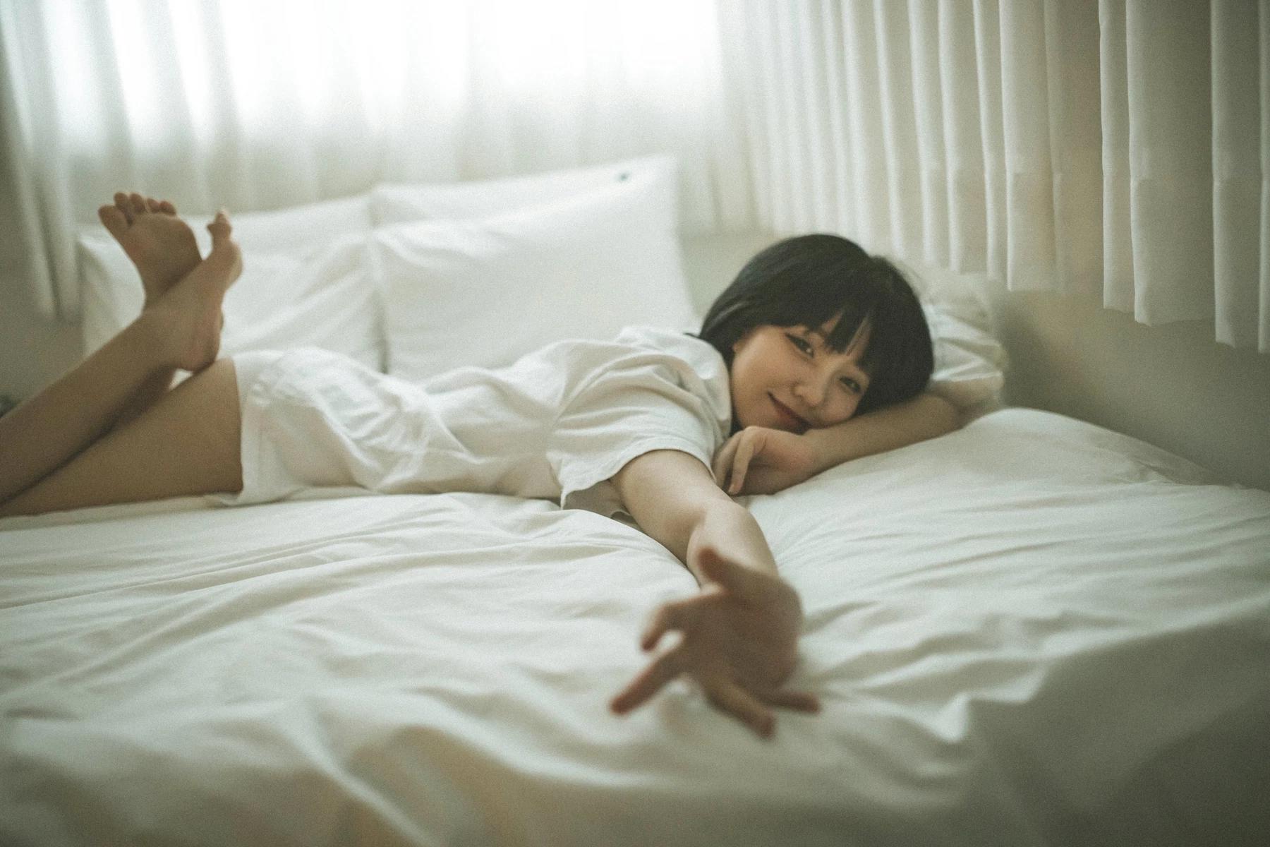 Jeong-Jenny-정제니-Moon-Night-Snap-The-First-Set01-05-07