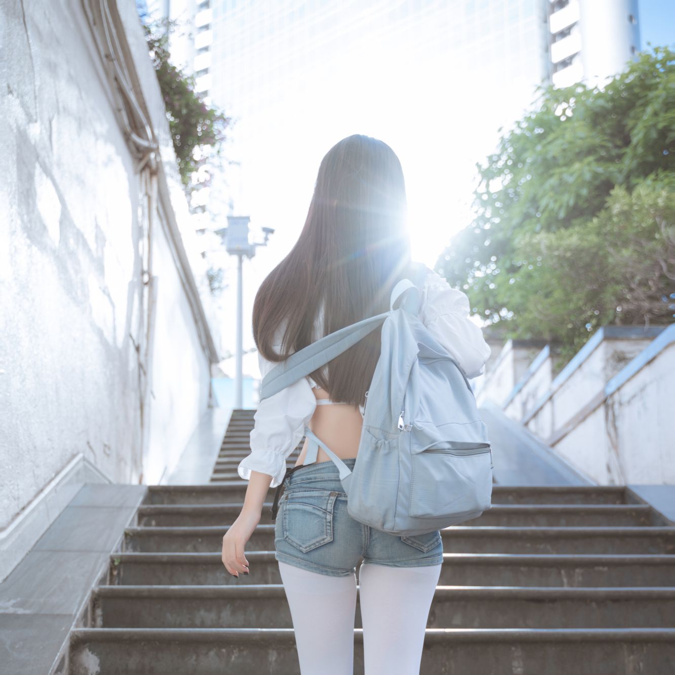 萌芽儿o0-邻家小恶魔-47P1V-426MB-03-18