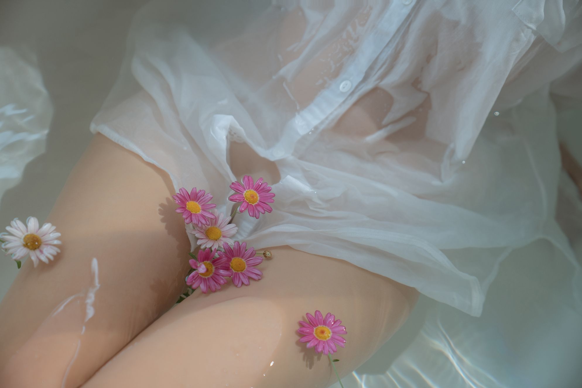 萌芽儿o0-浴缸-72P-1760MB-03-19