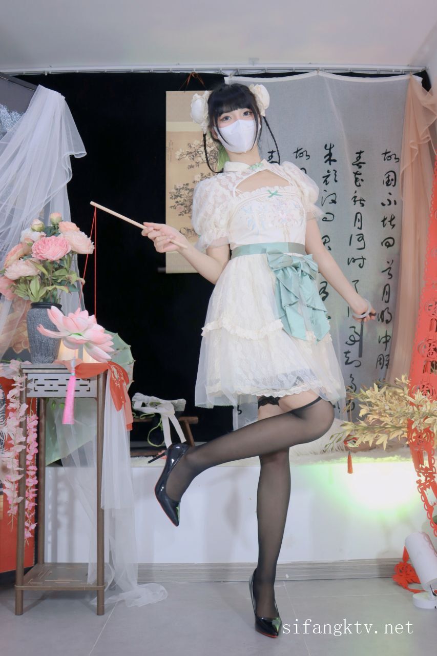 Miao喵酱x小简x奶糊-2024大型三人春晚限定-裸舞才艺-02-16