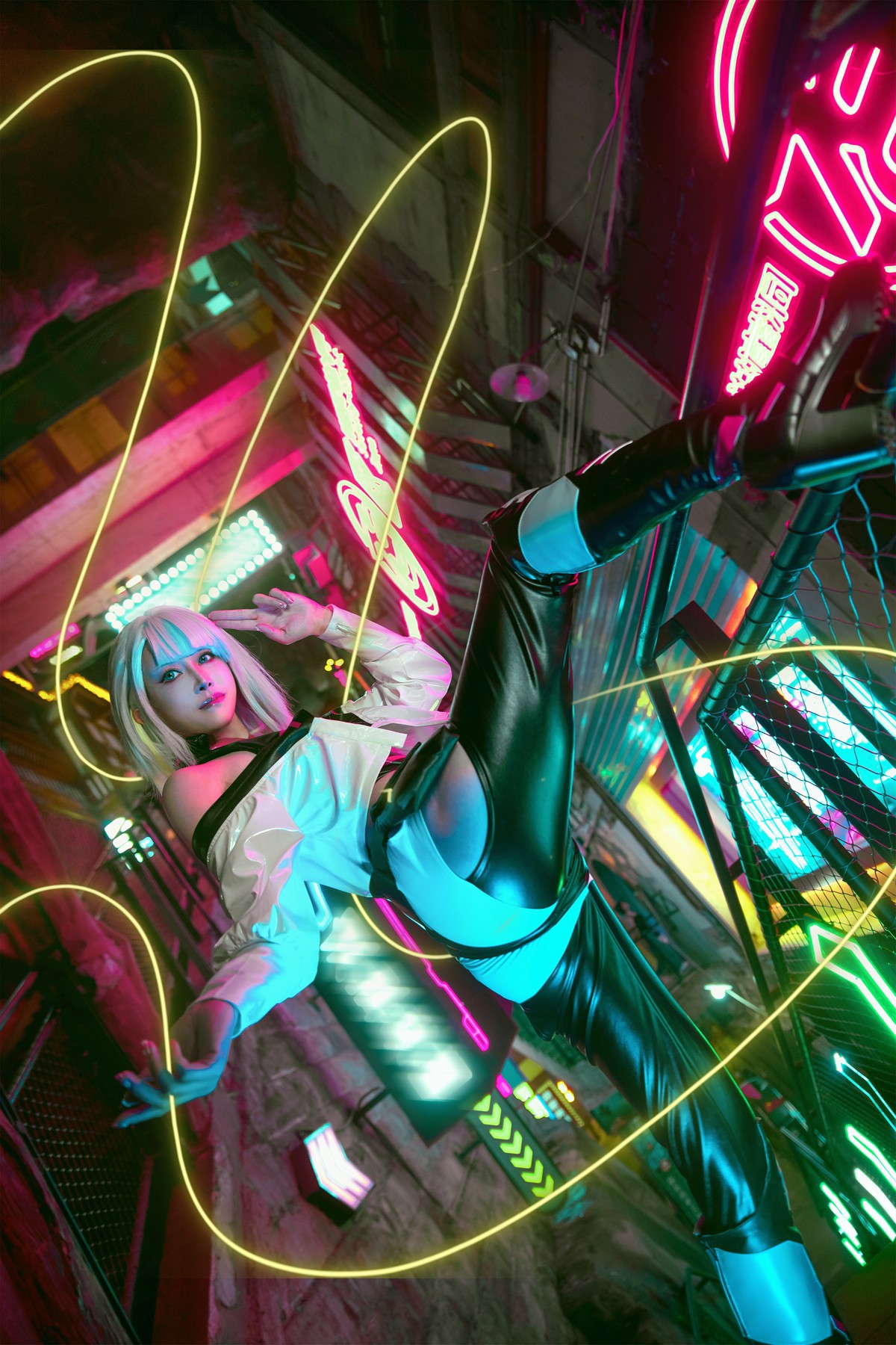 Cosplay-鹿八岁-赛博朋克边缘行者-露西-02-23