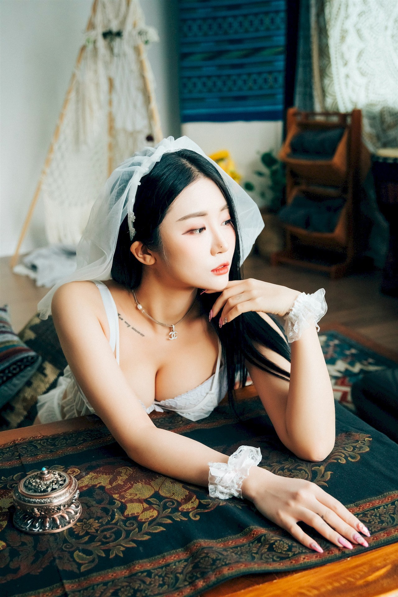 Jeong-Bomi-정보미-LOOZY-Holiday-Set02-10-02