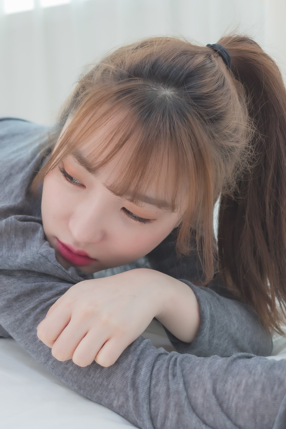 Son-Yeeun-손예은-ArtGravia-Vol188-Photobook-Set02-04-29