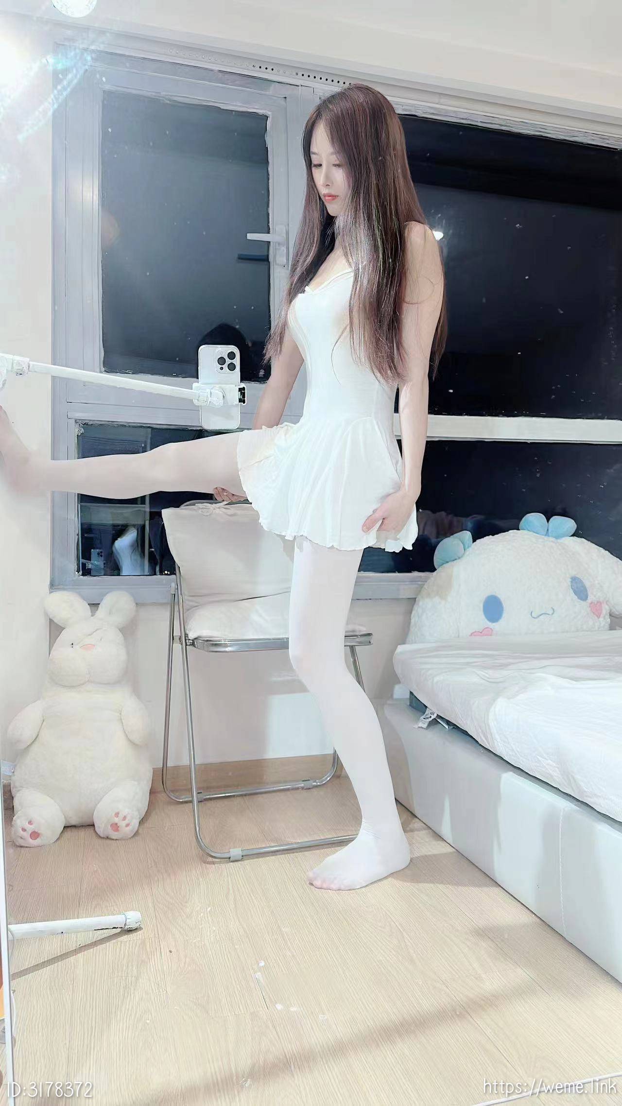 小萌子---NO006-一字马挑战-57P54MB-08-17