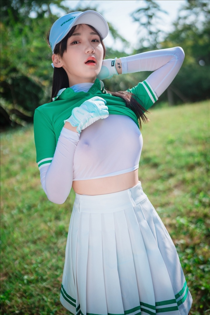 DJAWA-Photo---HENDOONG-혠둥이---On-Green-101P118GB-20240814b-08-14