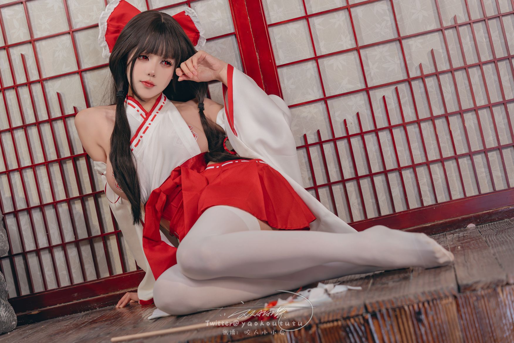 咬一口兔娘ovo-狐之灵梦-Roly-Poly71P1V-163GB-03-18