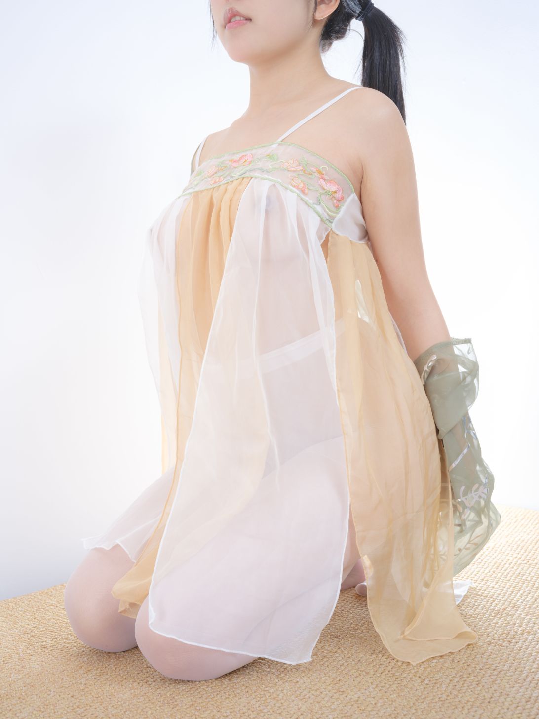 森萝财团-内部-晴涩-13-78P1V-04-25