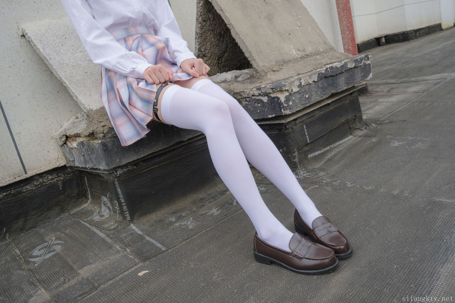 VIP小七-JK-R18-230P1V-372G-01-14