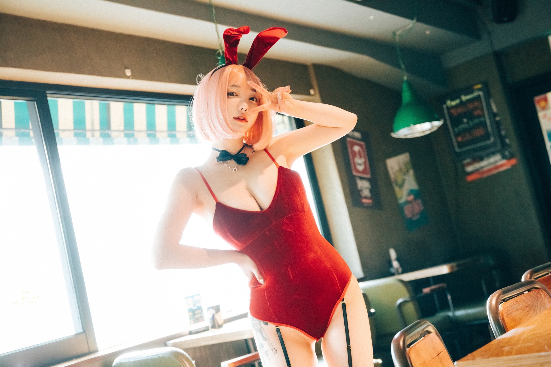 Son-Yeeun-손예은-Loozy-Tainted-Love-Bar-Set02-03-09