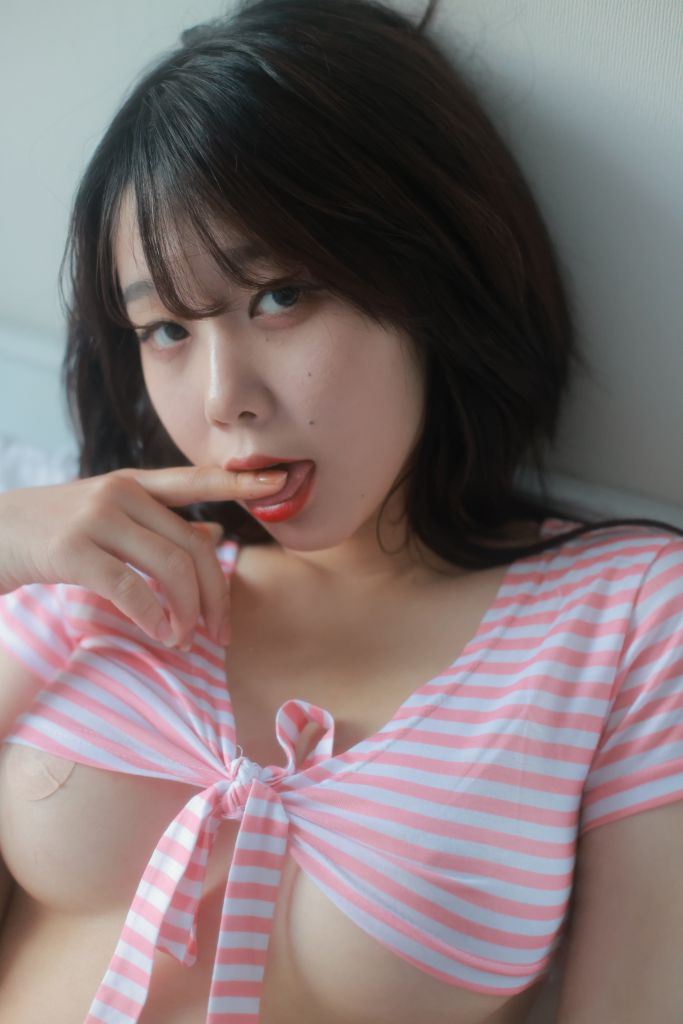 Zia-지아--HTouch-02-21