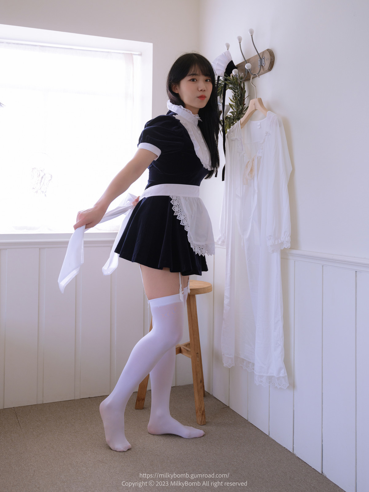 Yui-유이-MilkyBomb-Maid-Set01-10-02