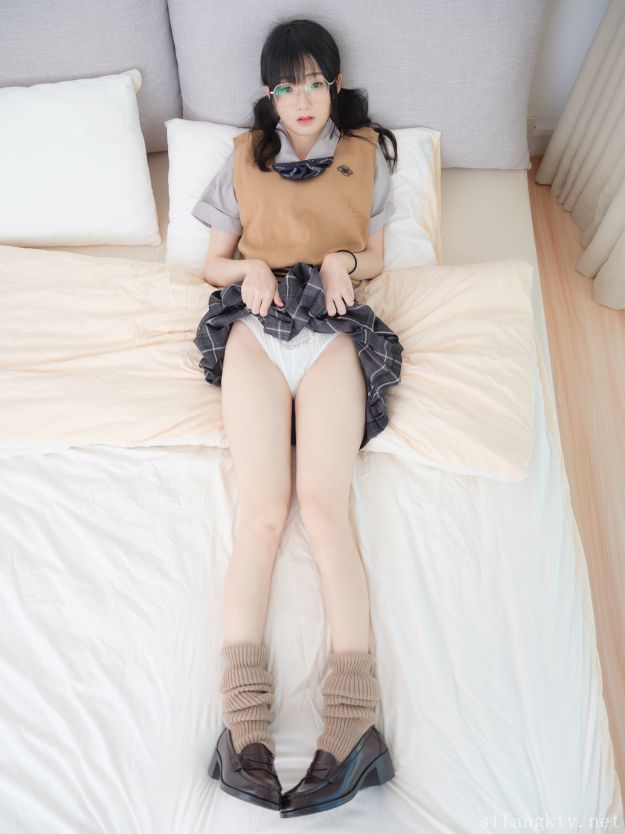 VIP奶糖-制服-R18-99P1V-154G-01-14