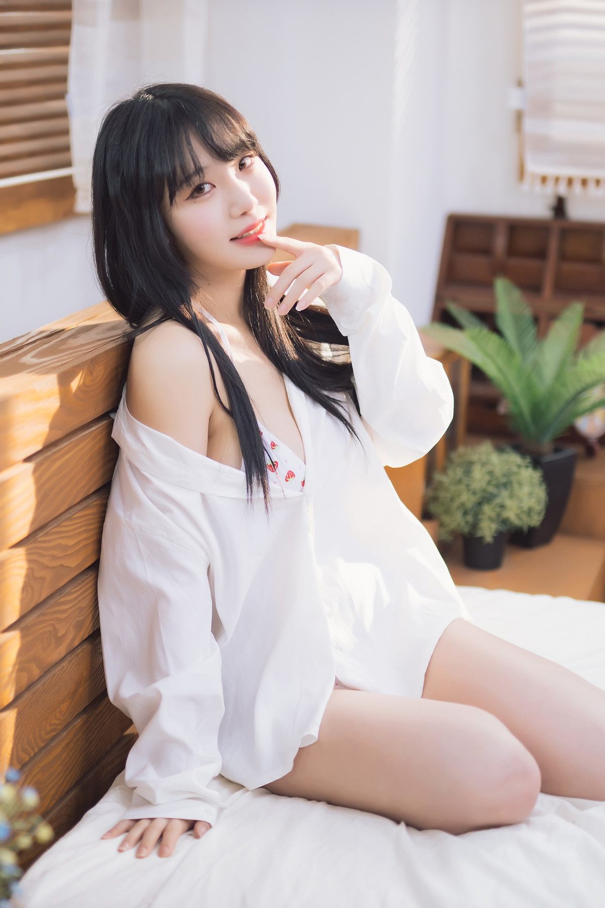 Sooflower-수련수련-Strawberry-Photobook-Set01-11-30