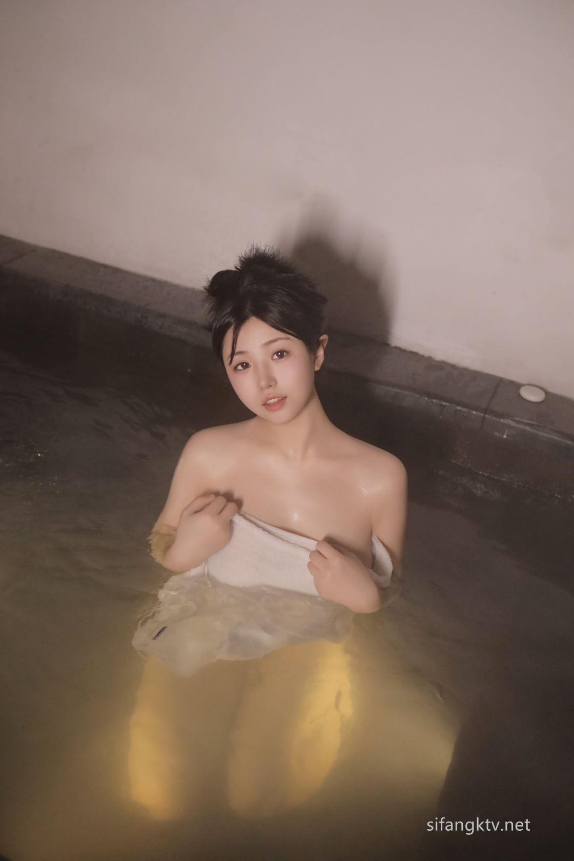 秀人模特-陈小花-新人首套极品大奶一览无余-02-27