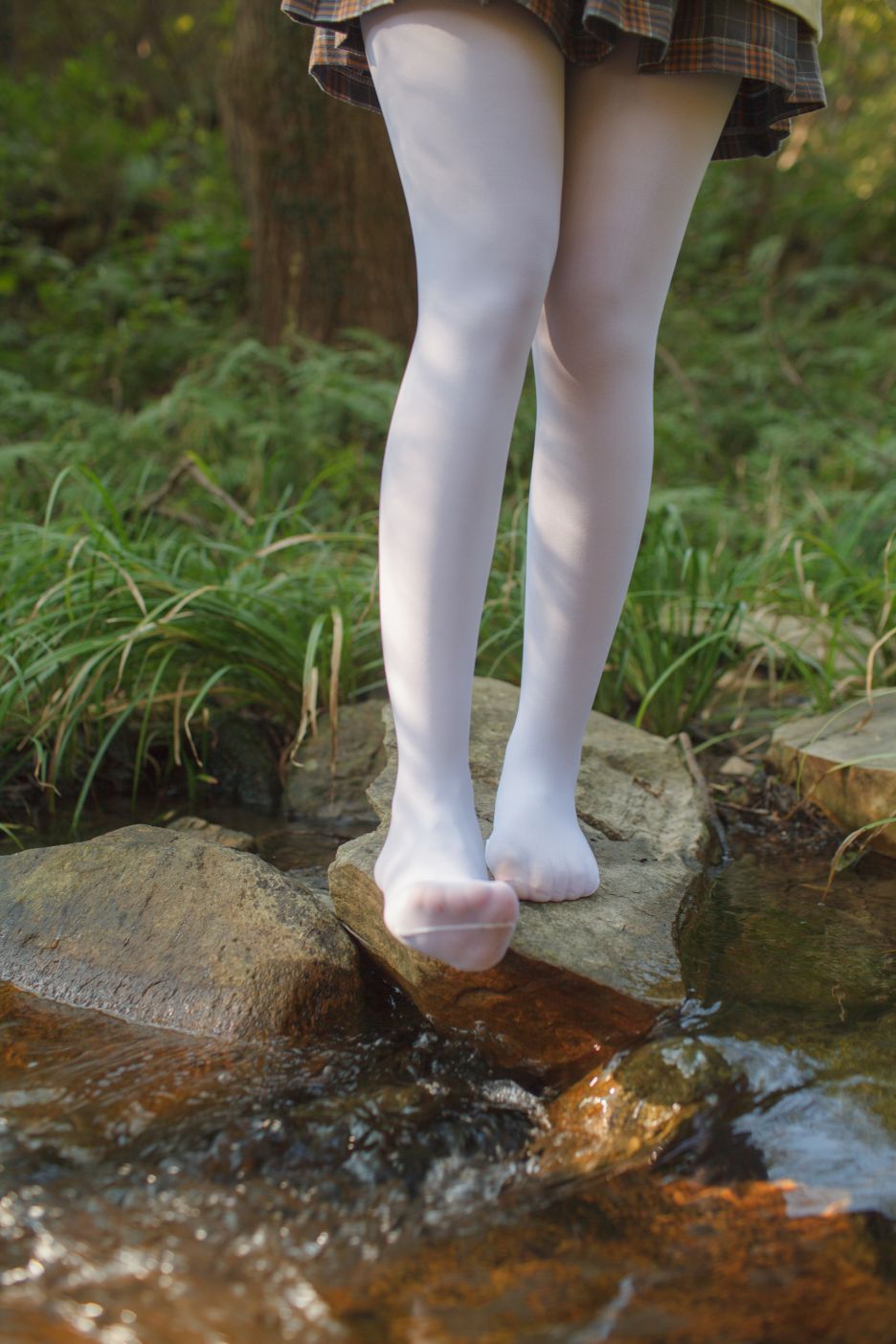 少女秩序写真-EXvol002-白丝格子裙80P-8426M-01-07