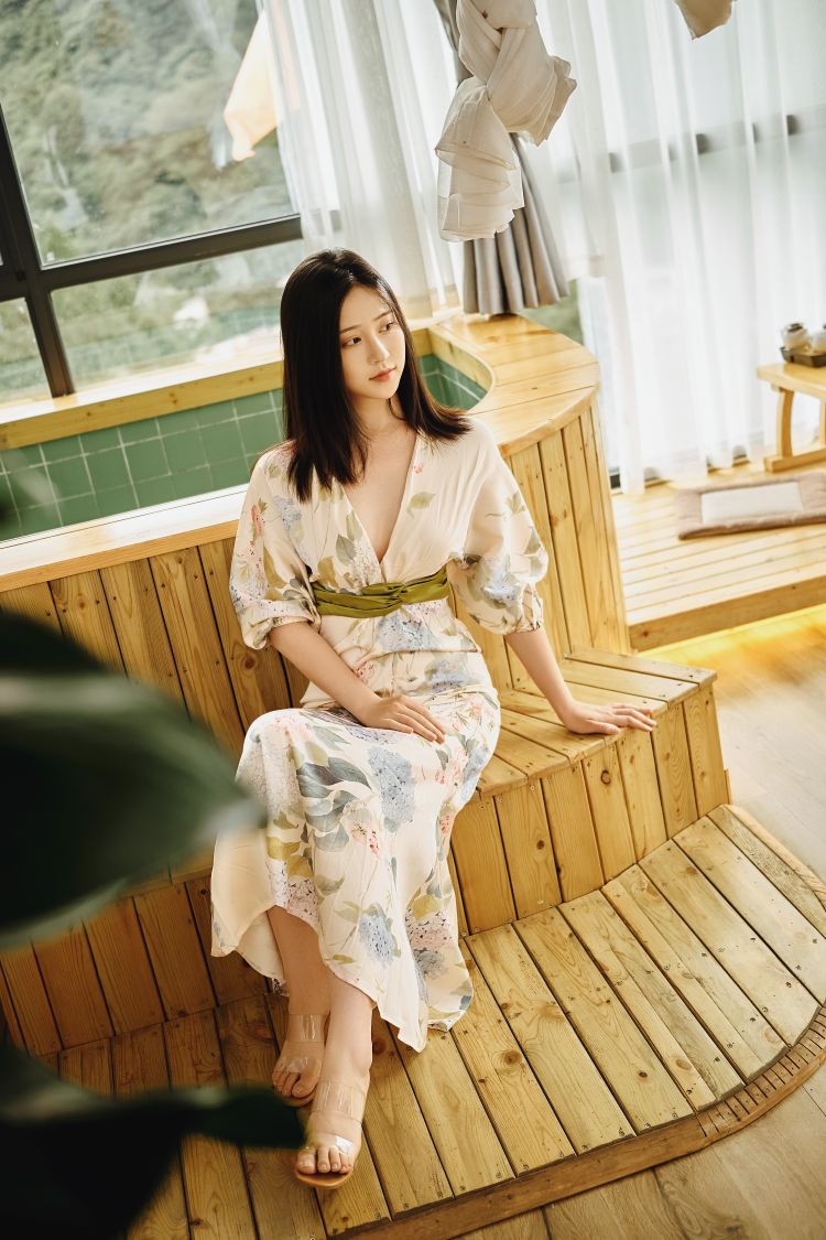 年年---七月40P-2988M-01-25