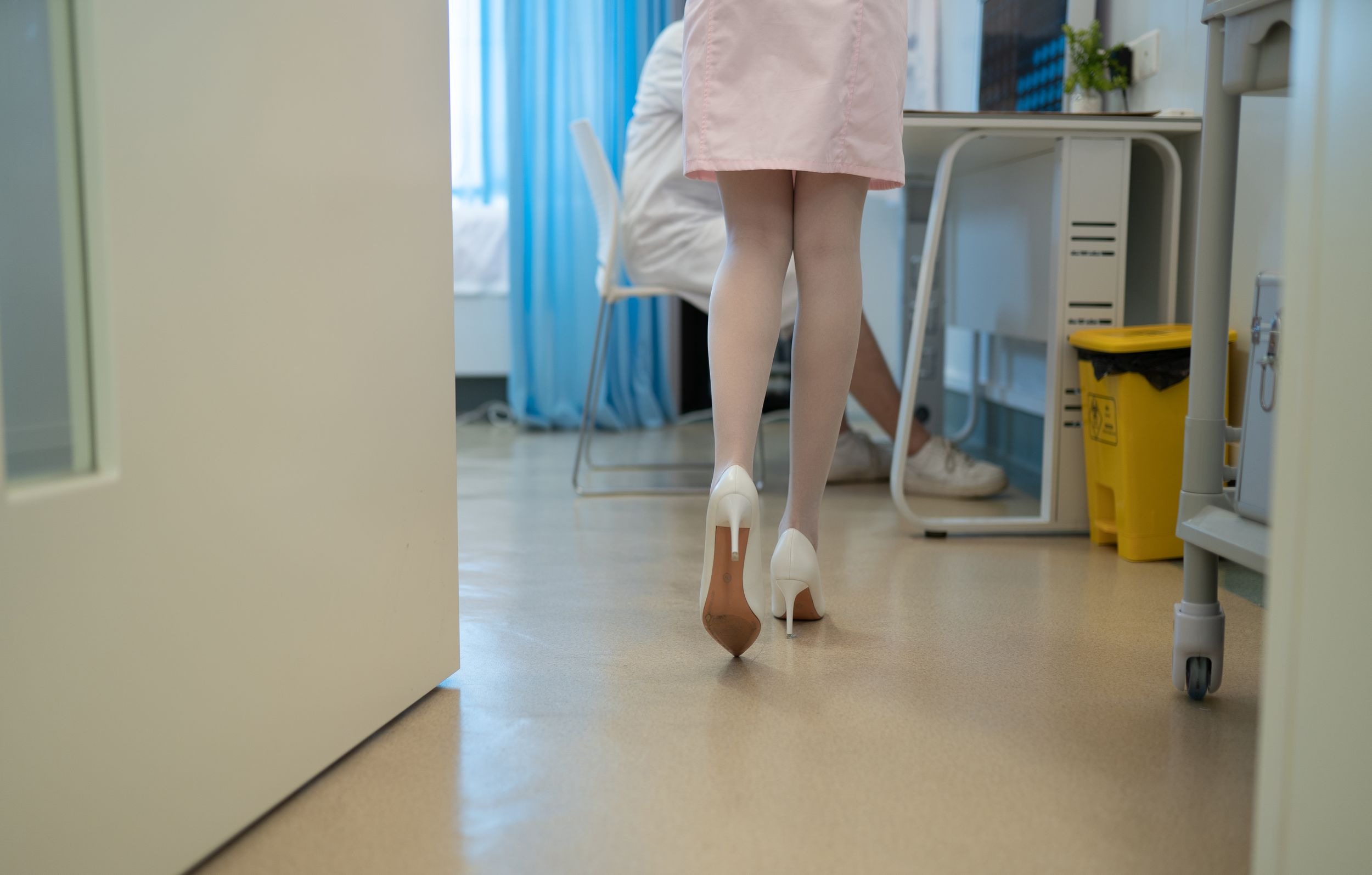 鹿八岁---医生和护士-65P-07-21