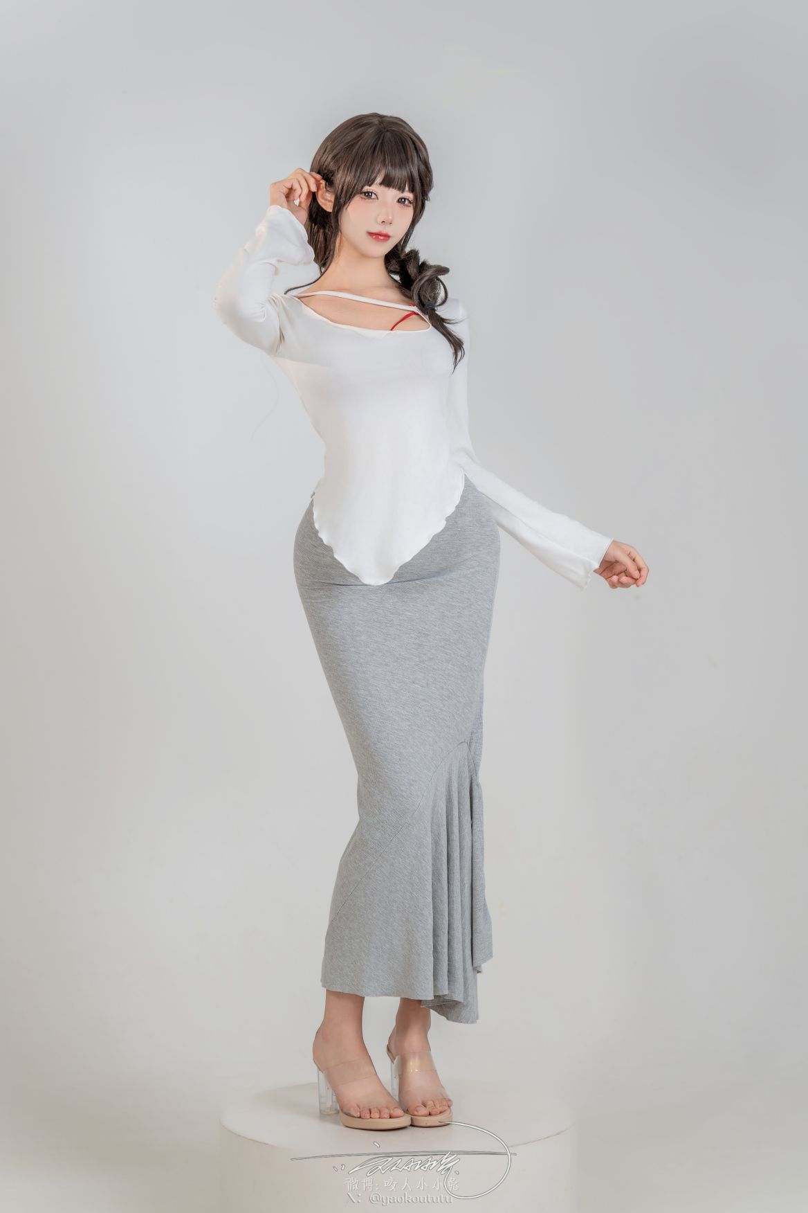 咬人小小兔-黏黏团子兔---6月作品夹心饼干79P1V-Queen-card-80P1V-934MB-07-11