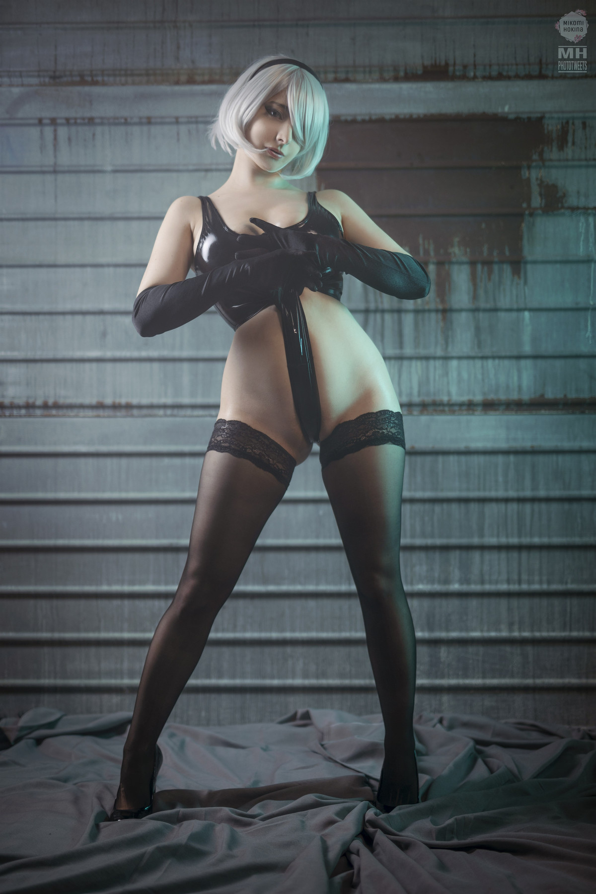 Cosplay-Mikomi-Hokina-2B-Oily-Leotard-09-06