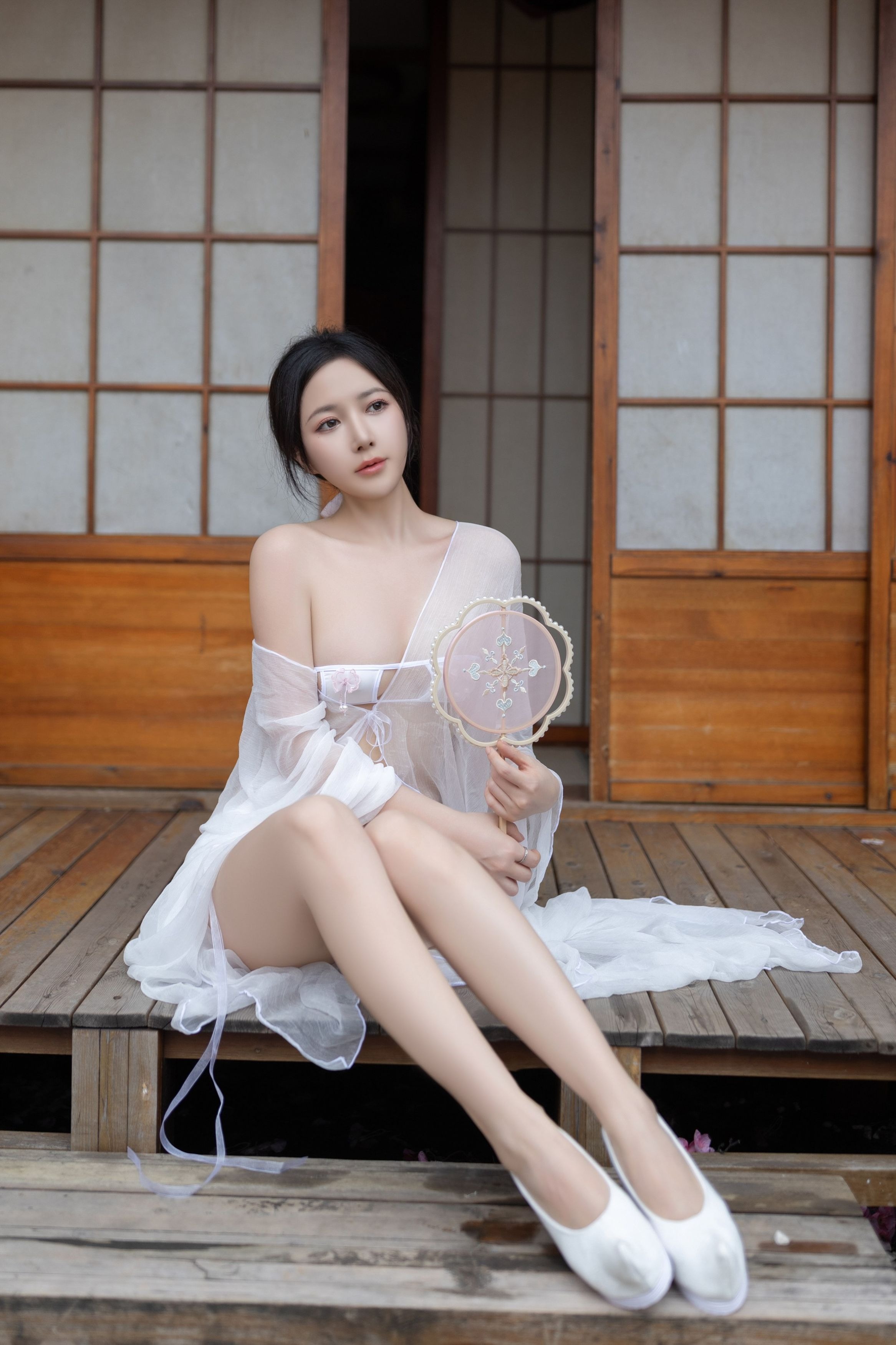 鱼子酱Fish---花想容-120P-08-18