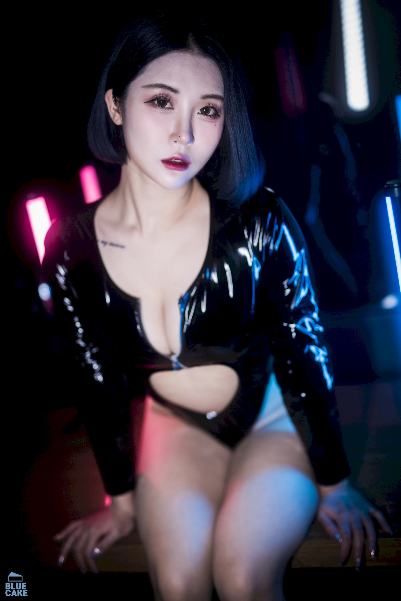 Jeong-Bomi-정보미-BLUECAKE-City-of-Night-Set02-02-17