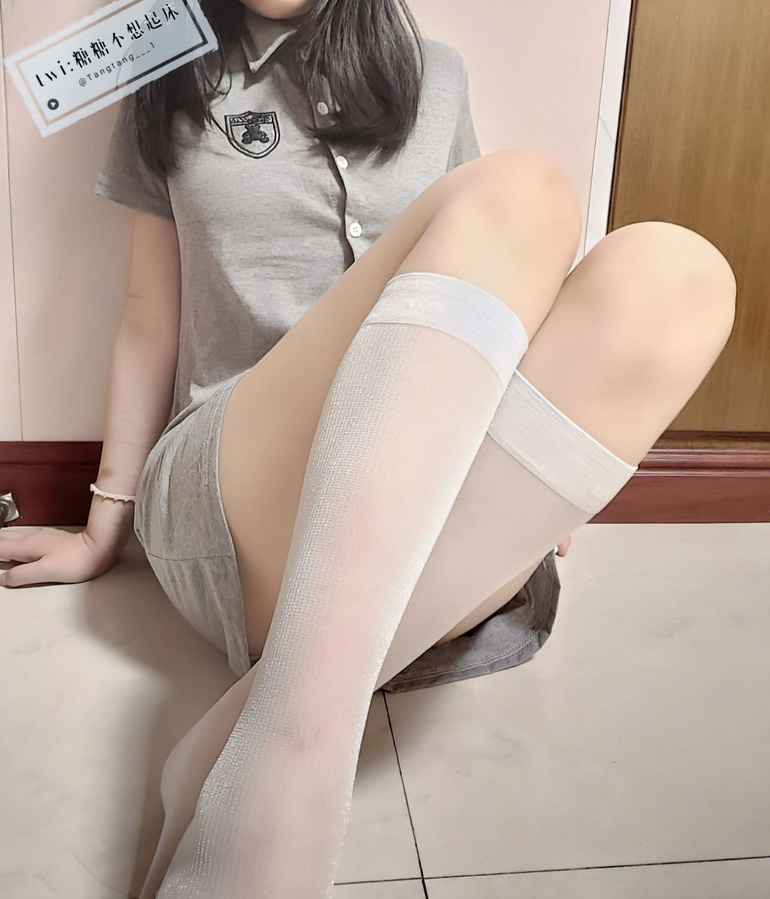 糖糖不想起床---灰色连衣裙-06-24