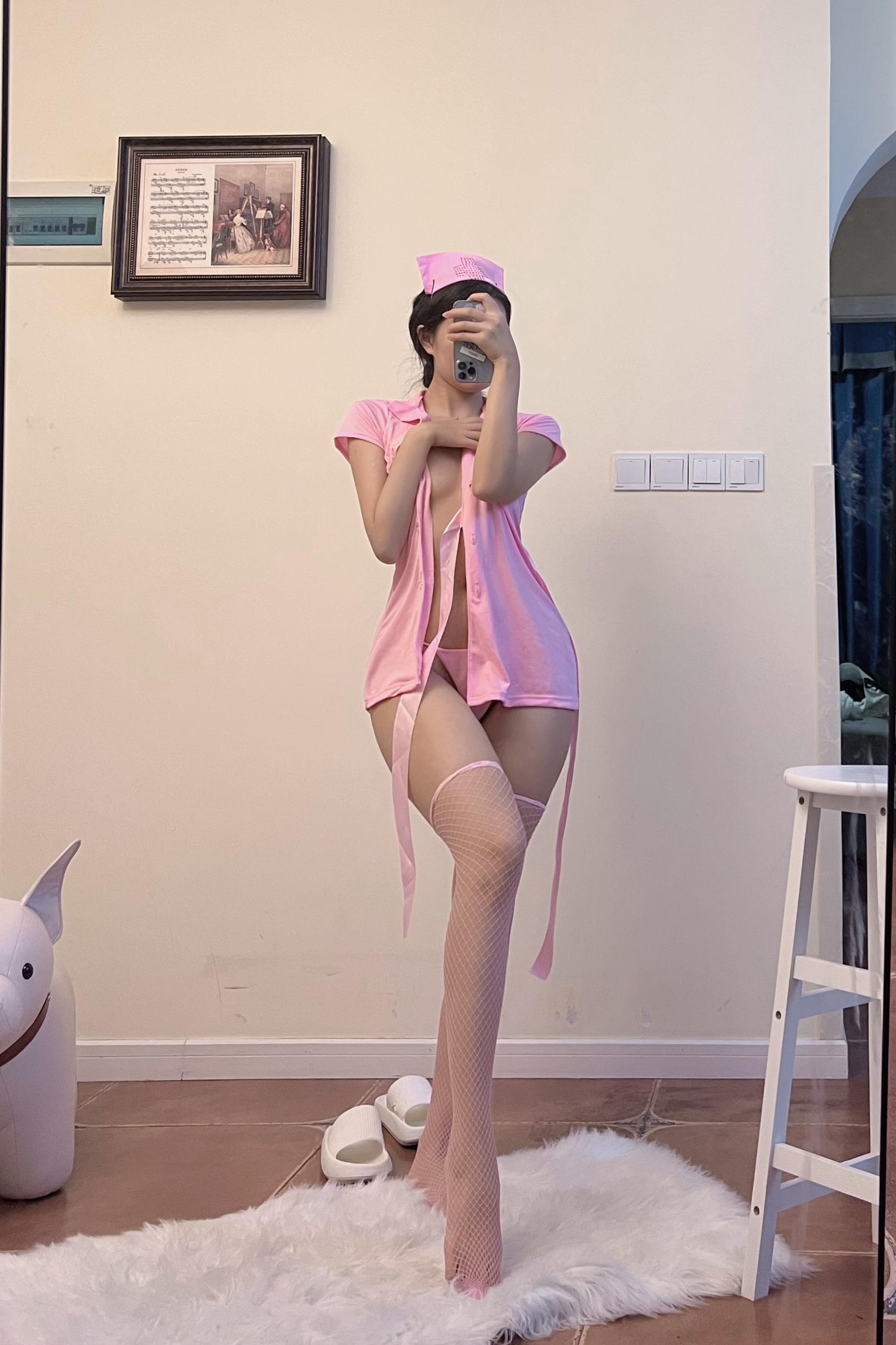 003纪念小小v5--微密圈系列-20220529-想当我的病人吗25P-898M-08-29