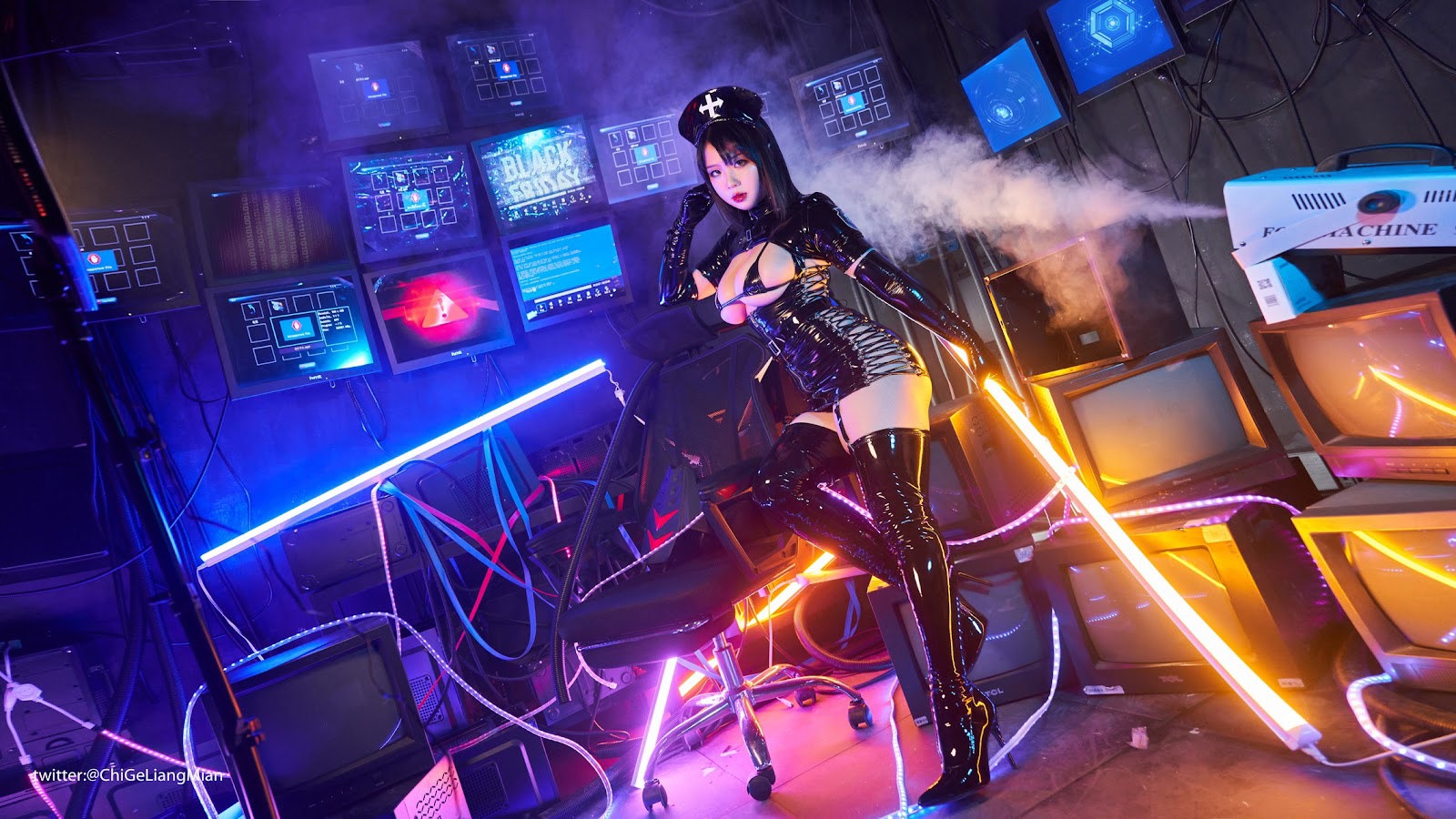 Cosplay-皮皮奶可可爱了啦-黑暗护士-04-04