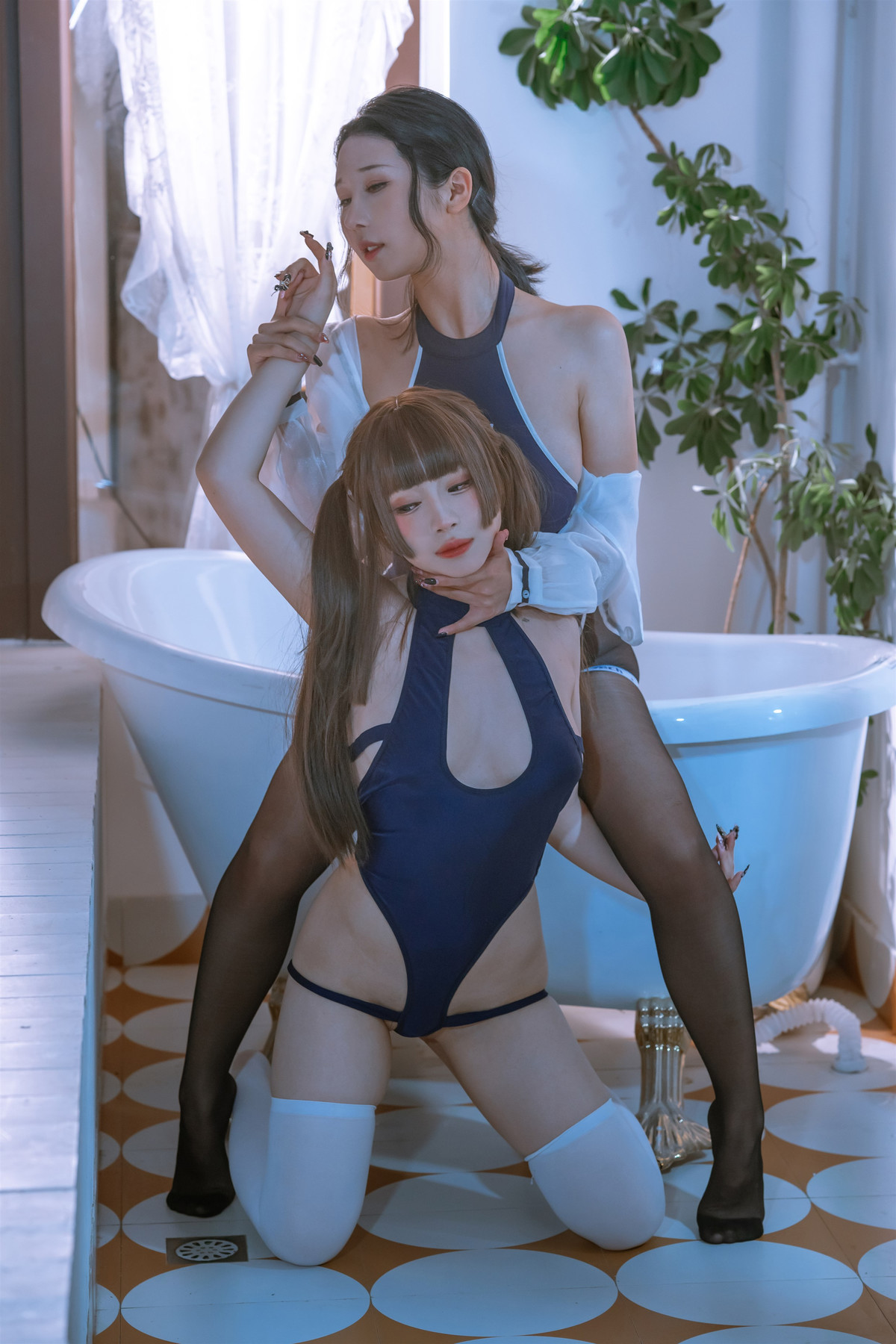 Cosplay-云溪溪-奶桃桃-双人竞泳-Set01-01-25