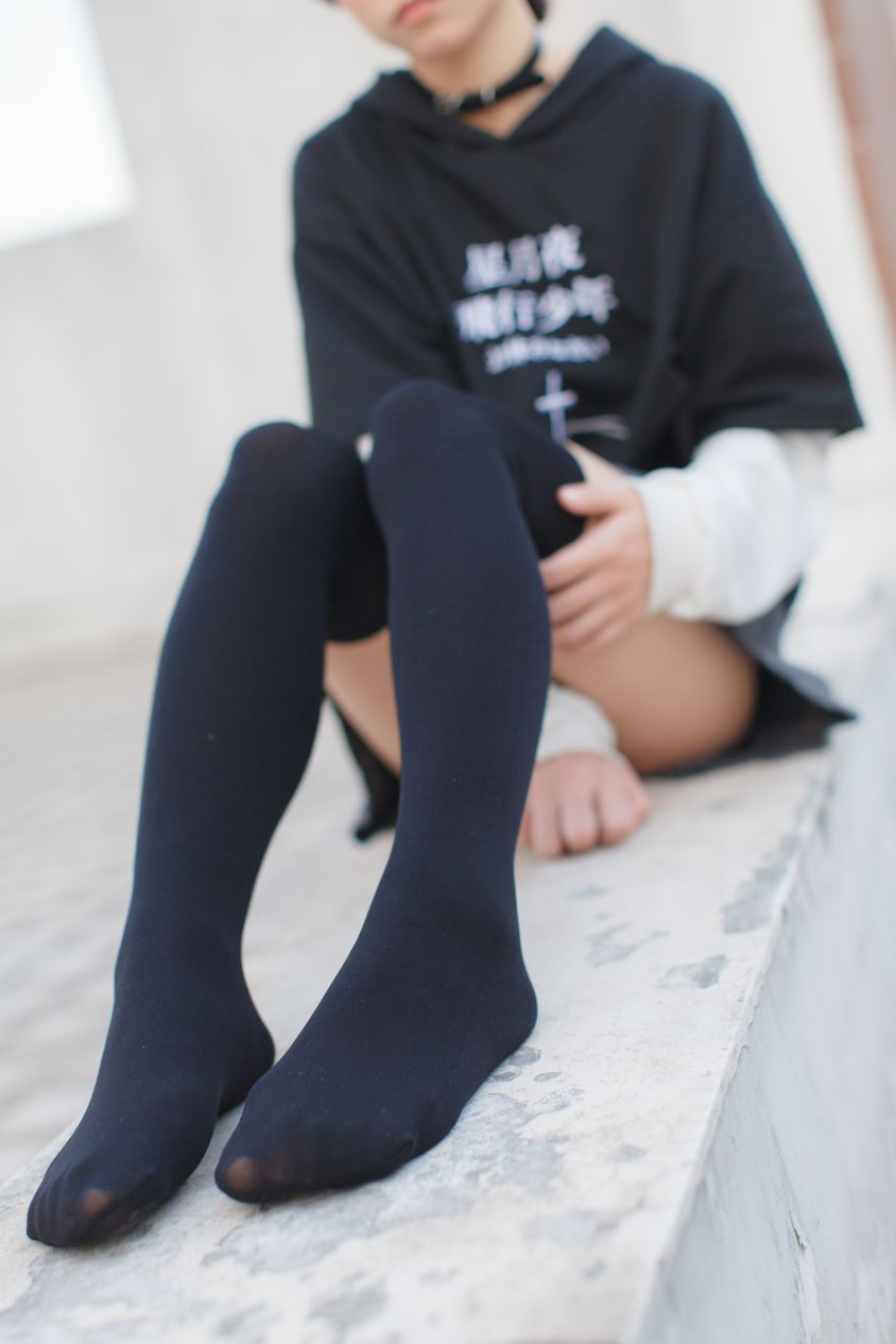 少女秩序写真-EXvol004-天台黑色过膝袜短裙47P-3475M-01-07