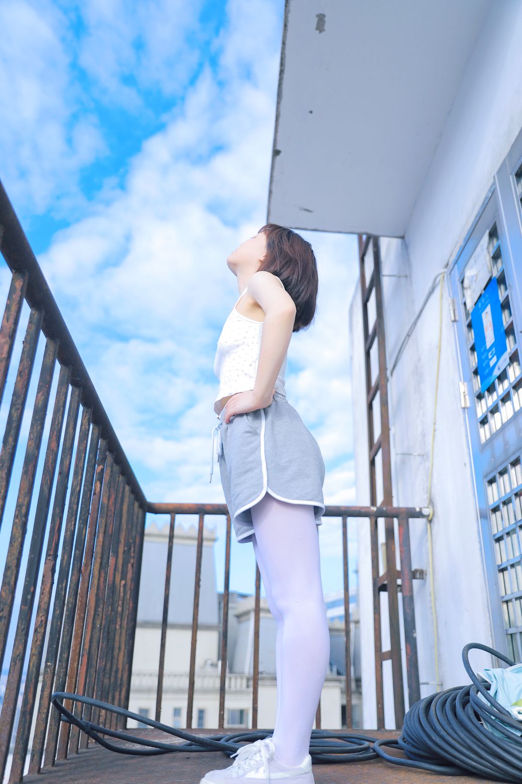 晓晓可可爱---9月-天台-112P-151G-04-09