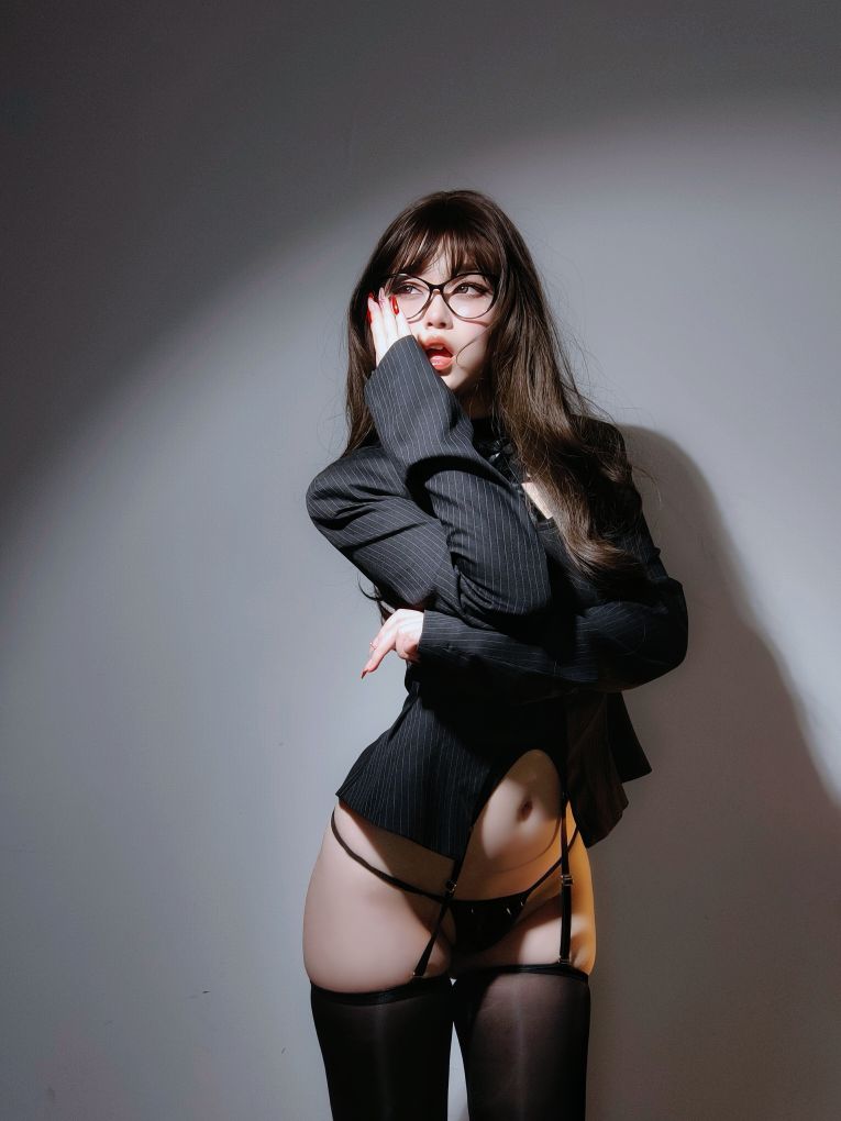 女主K-秘书の丝袜93P2V-03-26