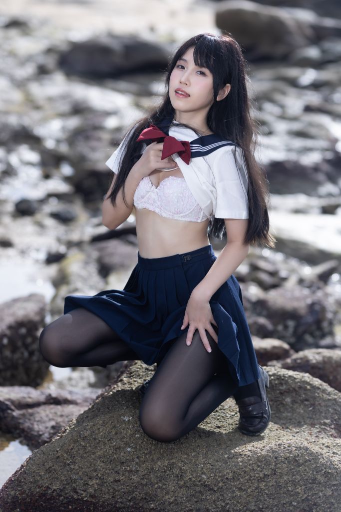 不呆猫三無人型---水手服百合黑丝-04-24