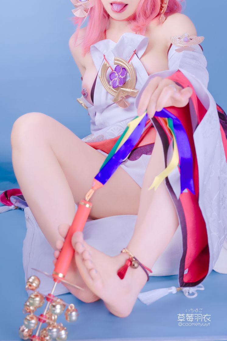草莓羽衣-caomeiyuyi-cosplay-Yae-Miko---Genshin-Impact-03-15