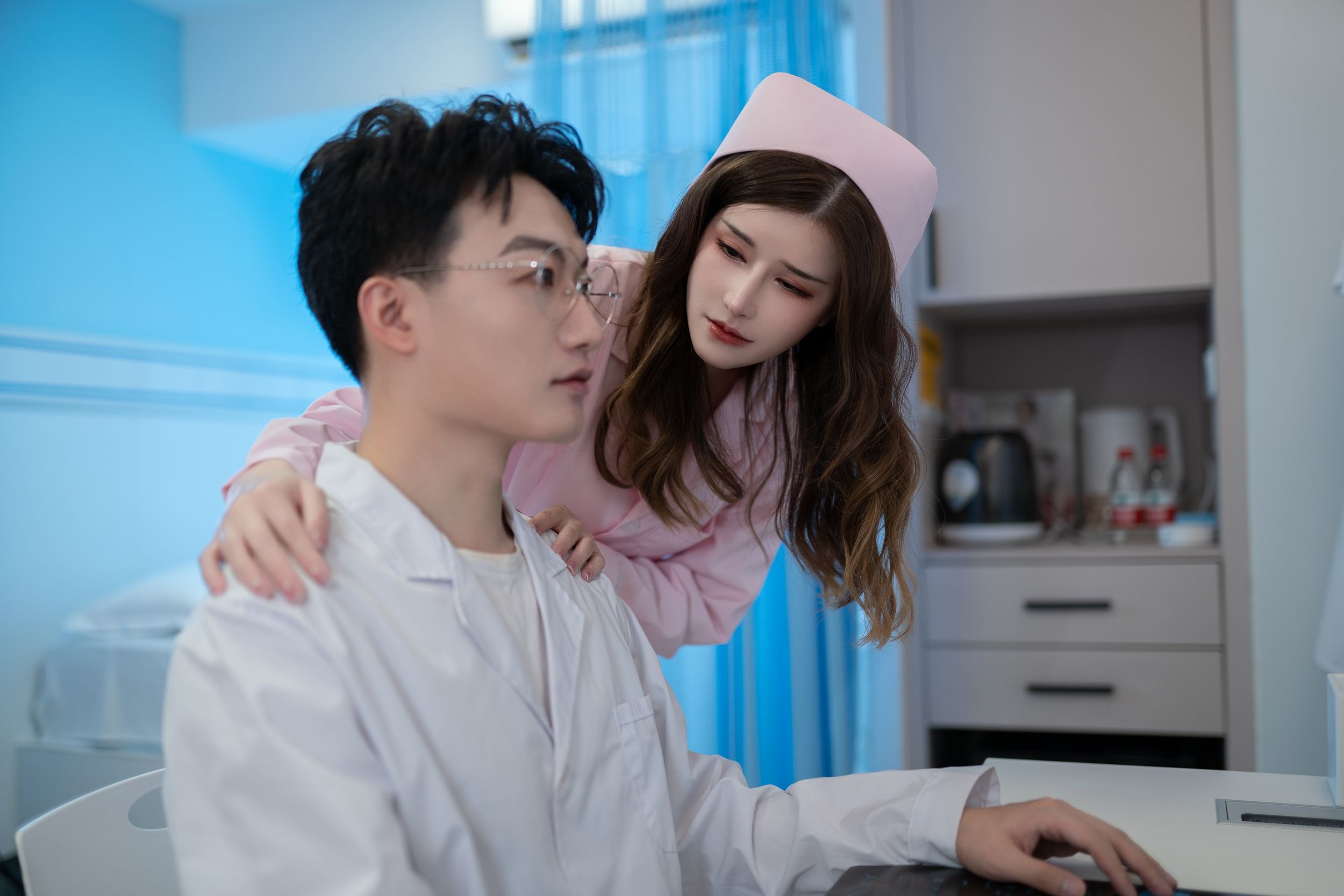 鹿八岁---医生和护士-65P-07-21