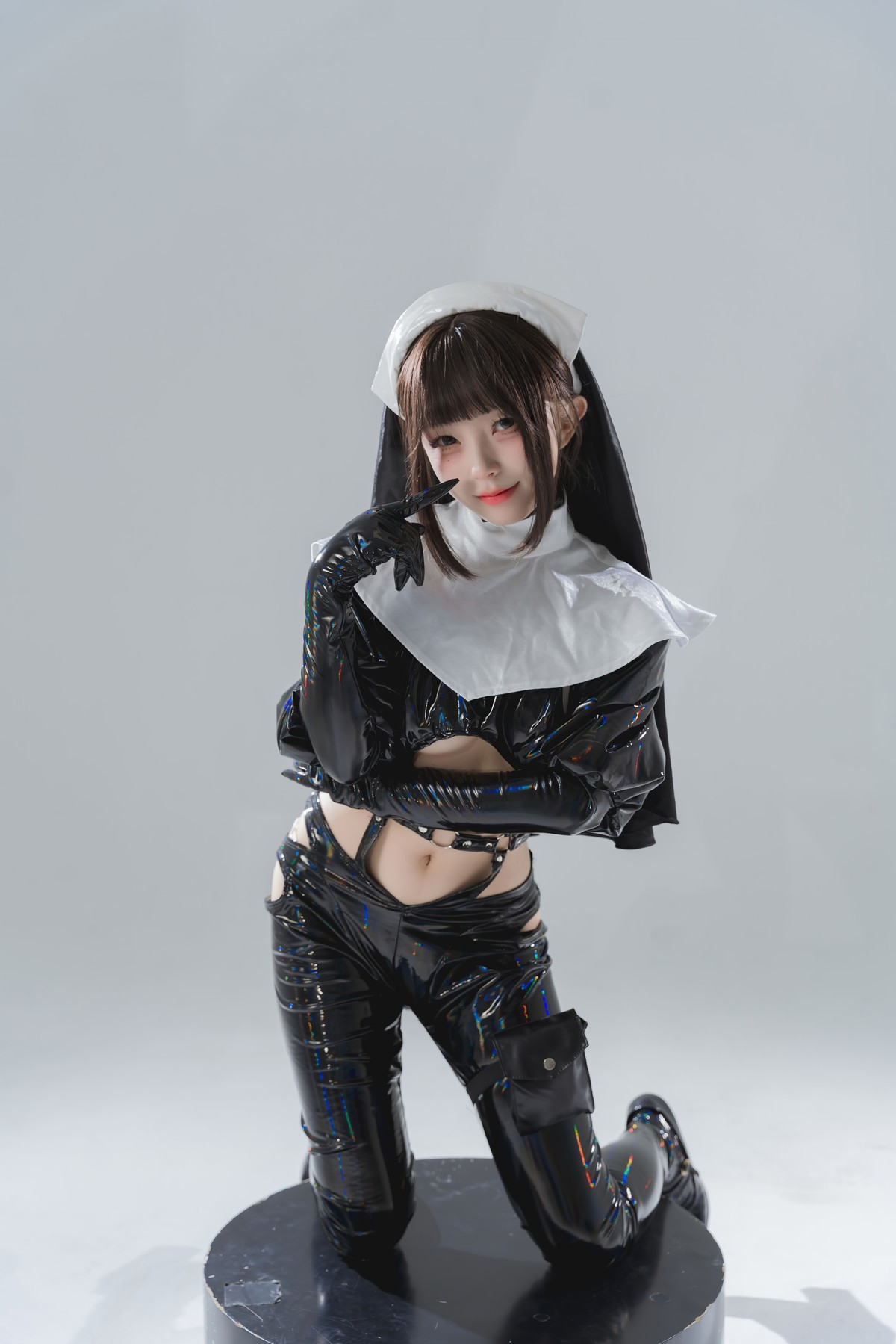 Cosplay-花铃-漆皮修女-02-11