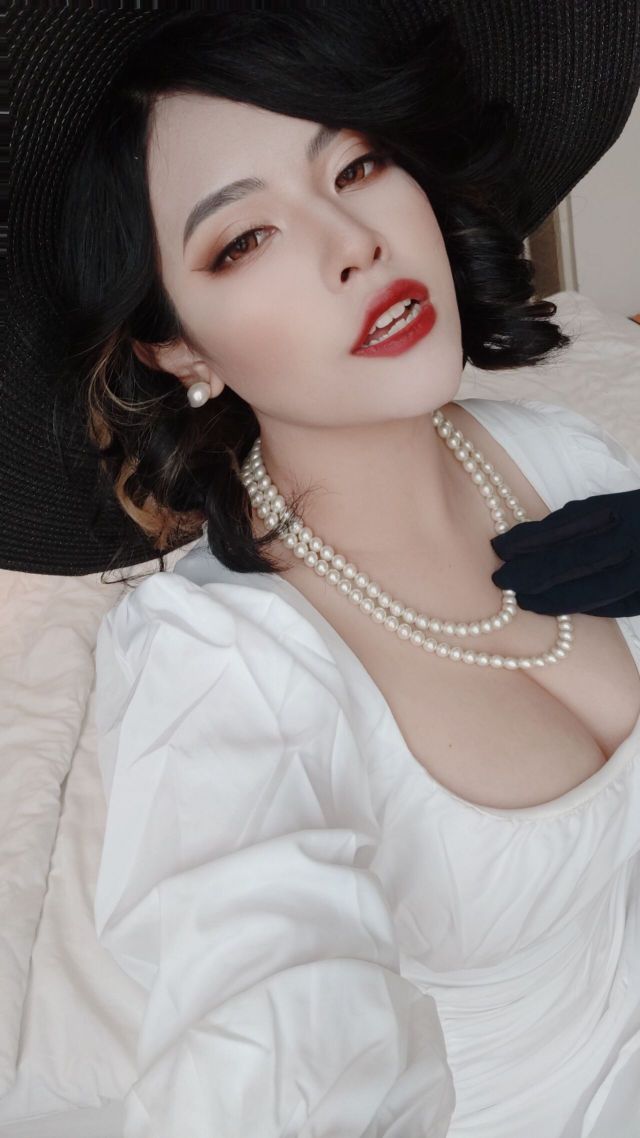 Neppuネップ-Lady-Dimitrescu-38P922MB-12-22