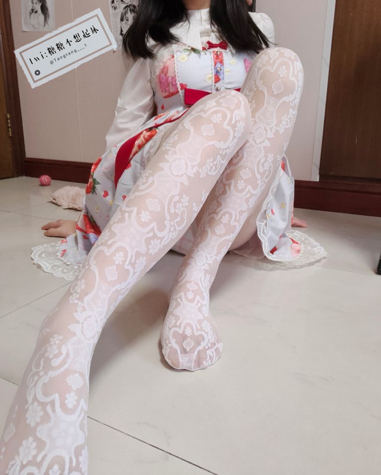 糖糖不想起床---草莓洛丽塔-06-24