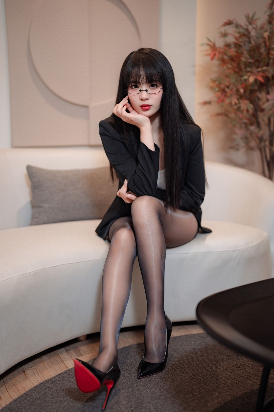 轩萧学姐---下班后OL-72p-253MB-06-18