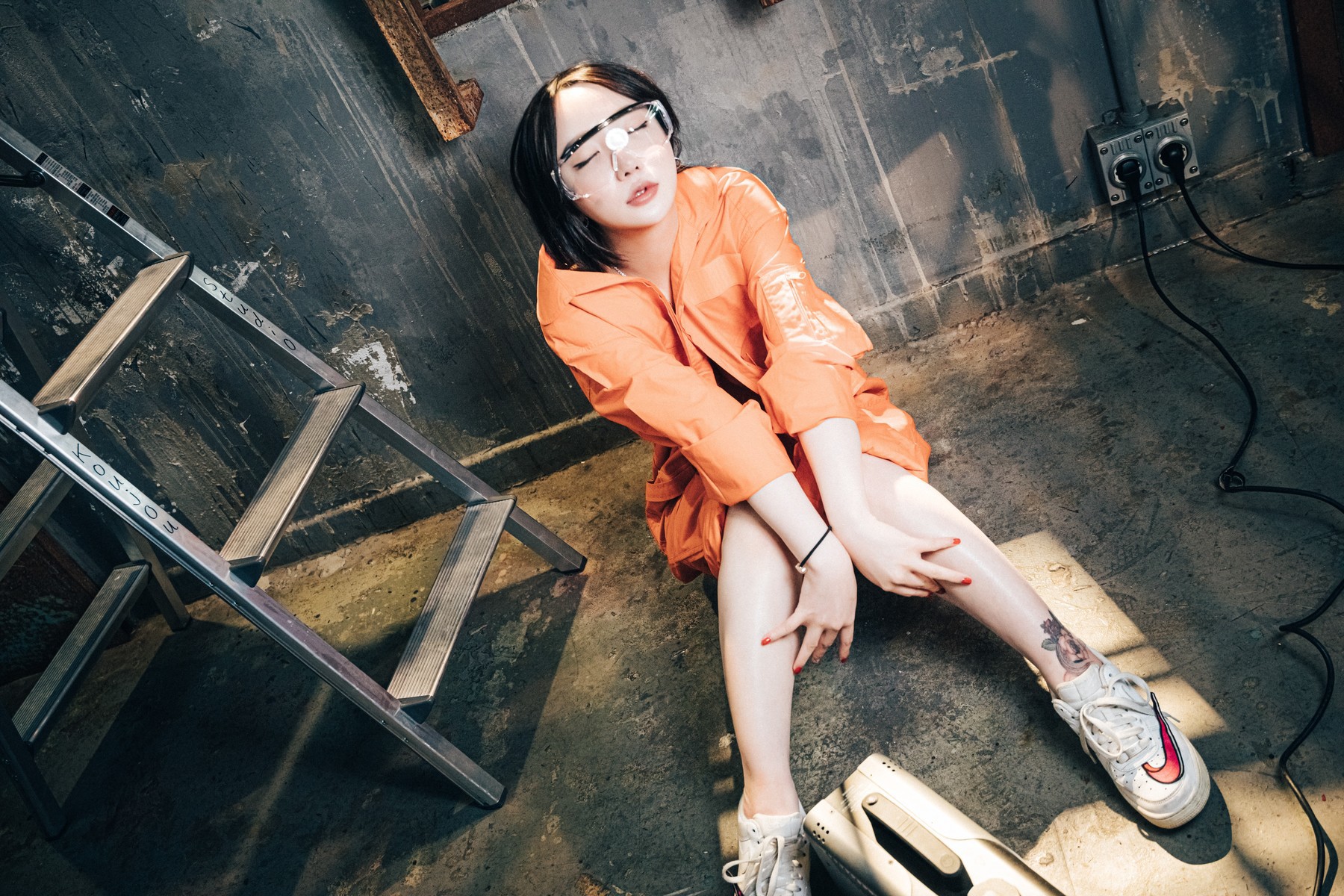 Son-Yeeun-손예은-Loozy-Where-Are-My-Tools-Full-ver-Set01-12-10