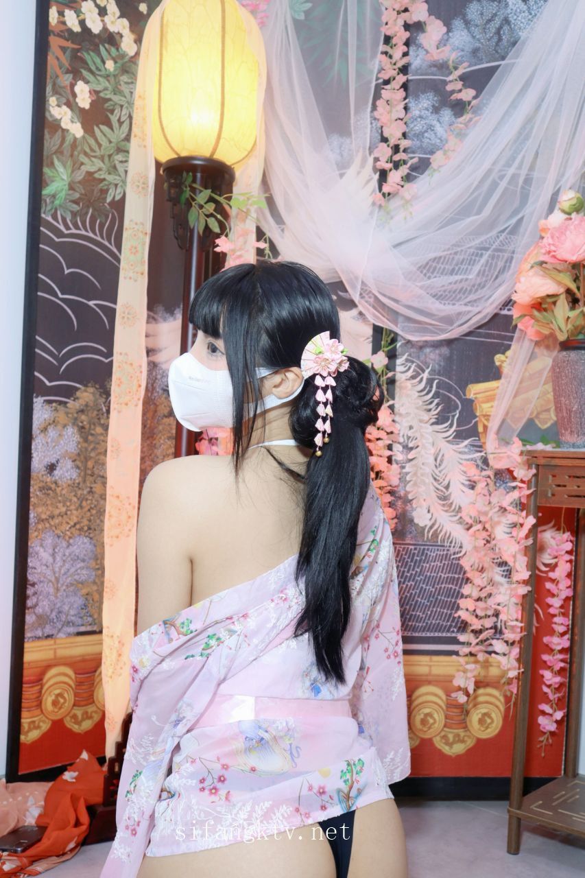 推特福利姬-Miao喵酱-裸舞炮击喷水高潮-02-20