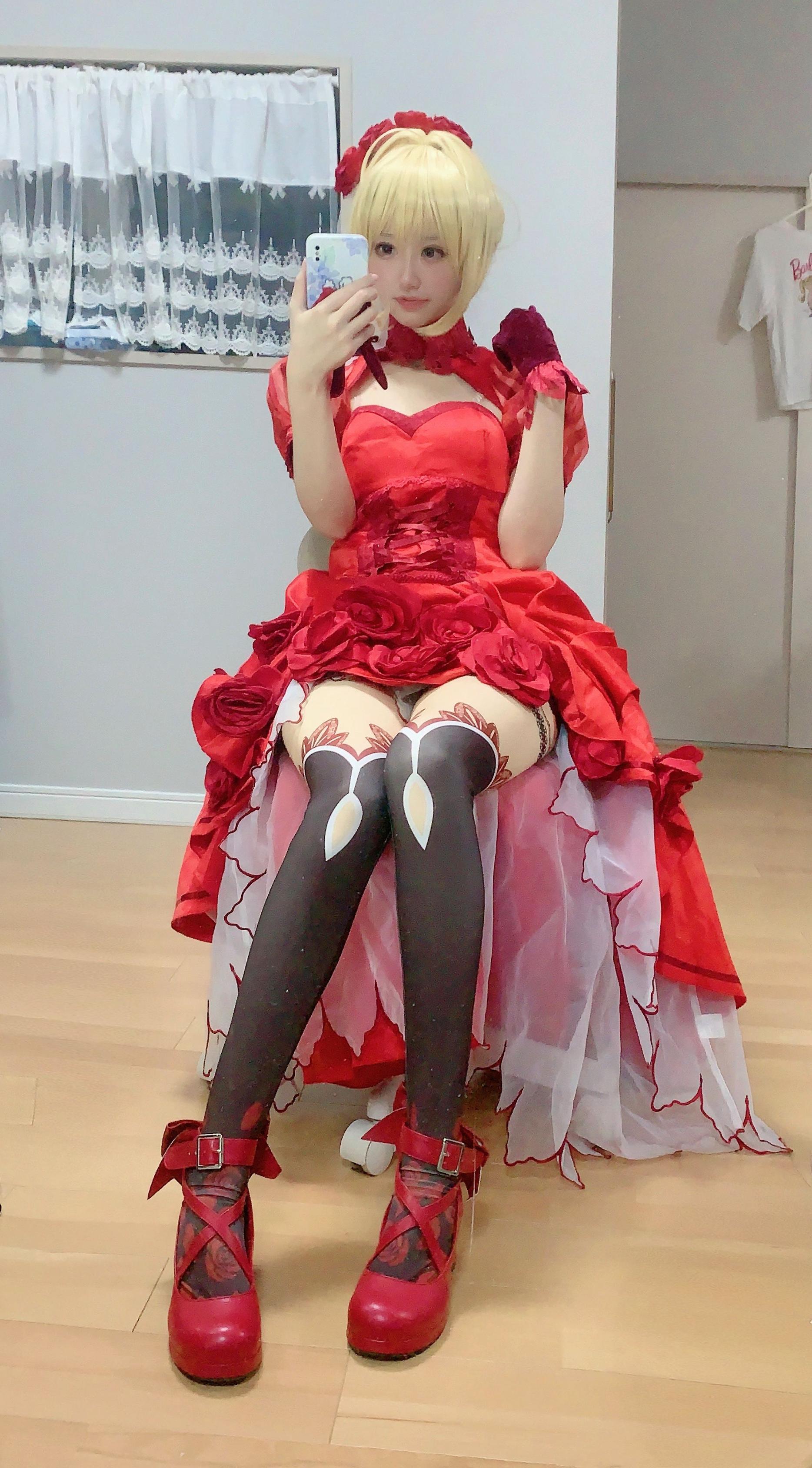 038-千阳快起床---尼禄红礼服-11P-2383-MB-08-27