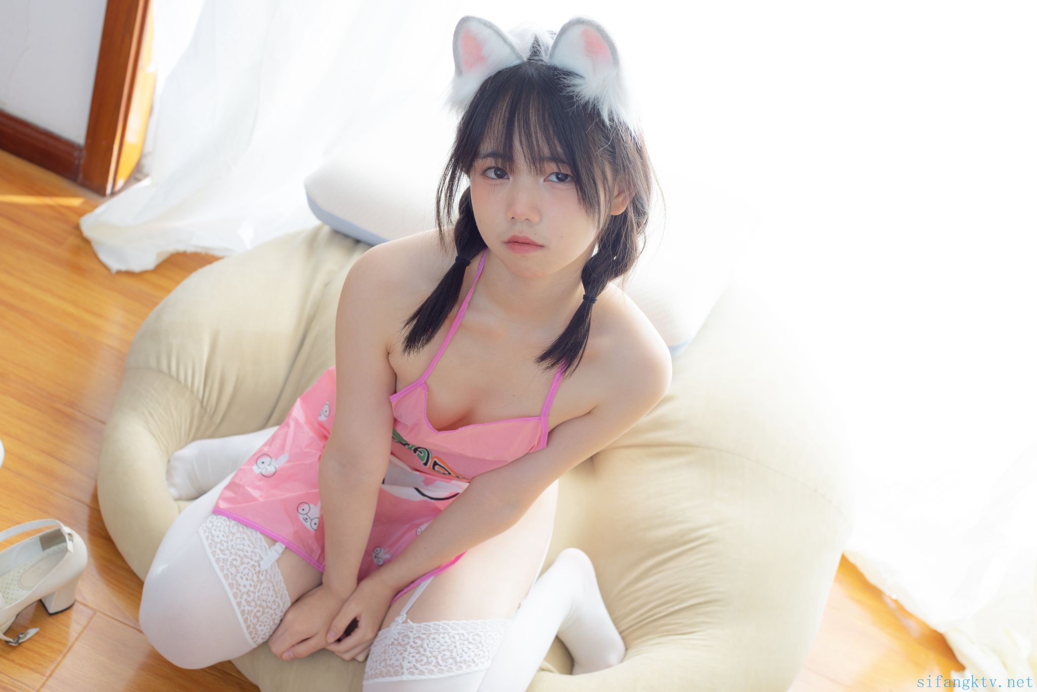 少女秩序---小鱼---粉色肚兜-92P1V-199G-01-12