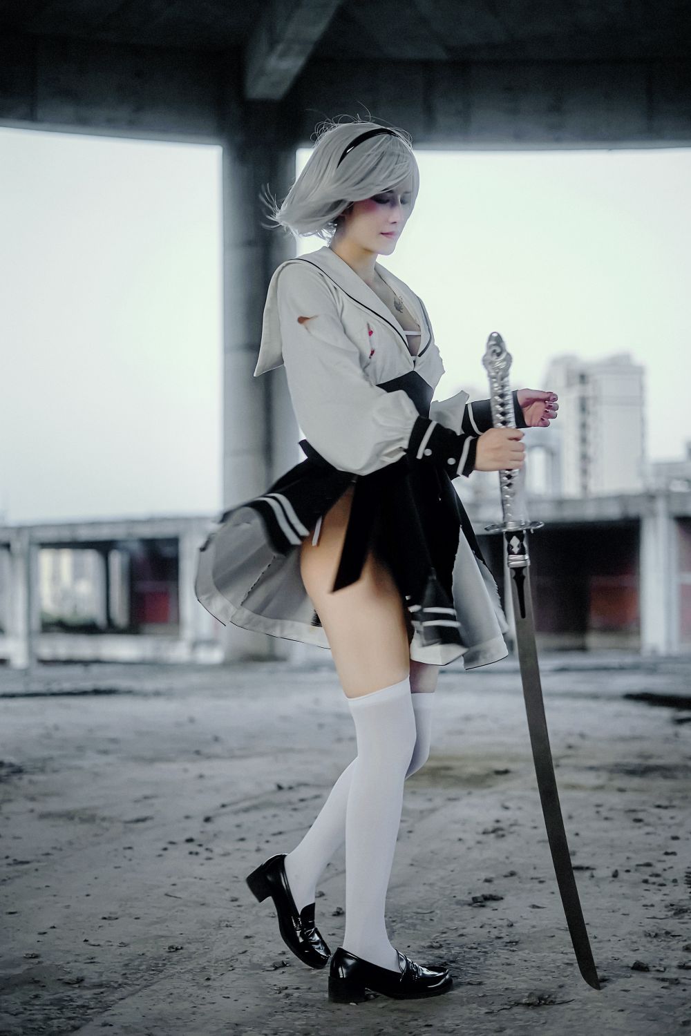 鹿八岁baby---尼尔机械纪元-2B废墟-05-18