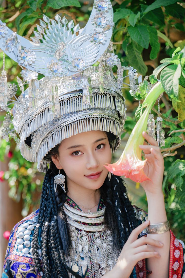 年年---苗疆少女50P-333M-01-24