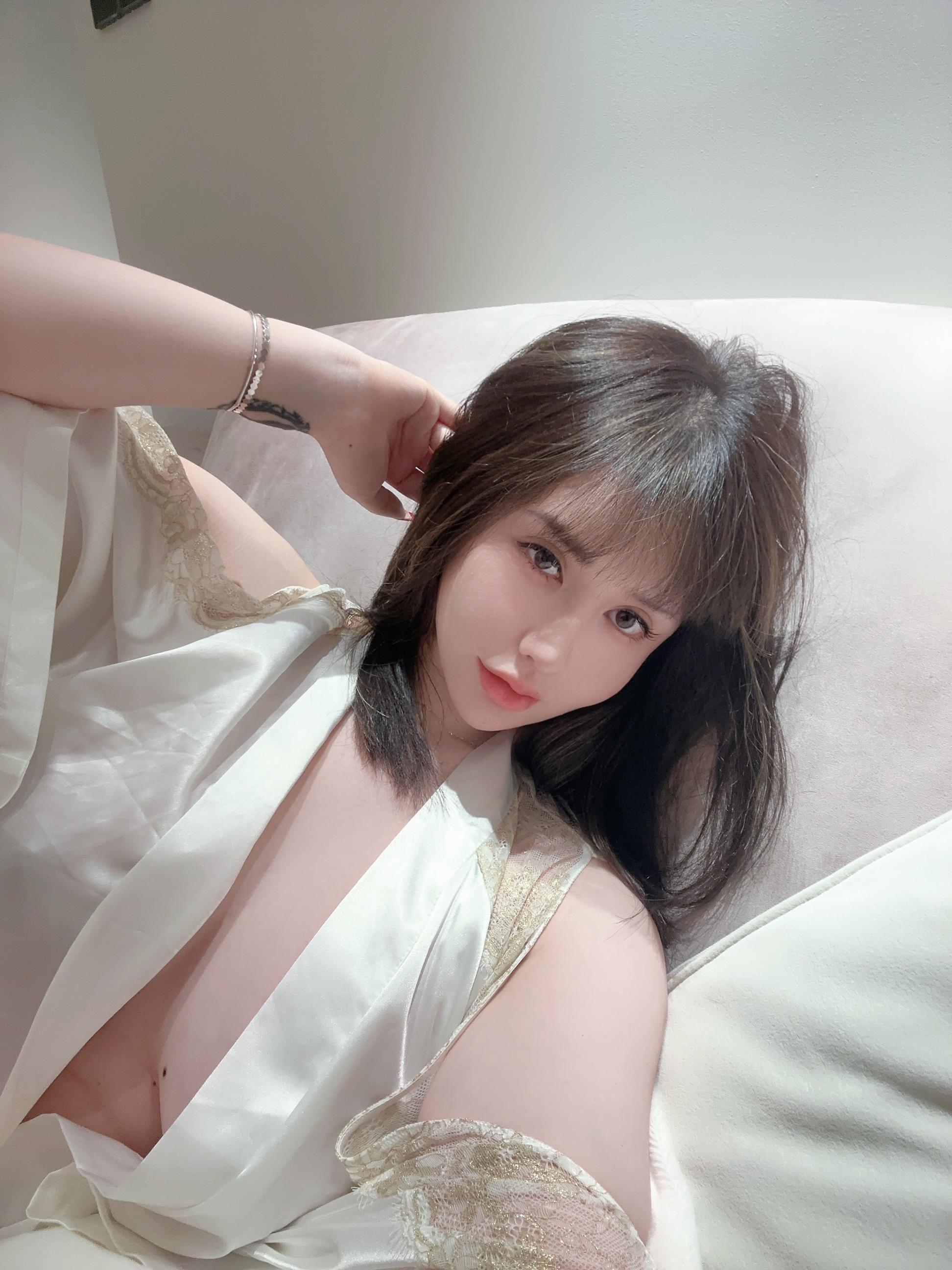 阿色--NO010-性感巨乳-10P27MB-08-16