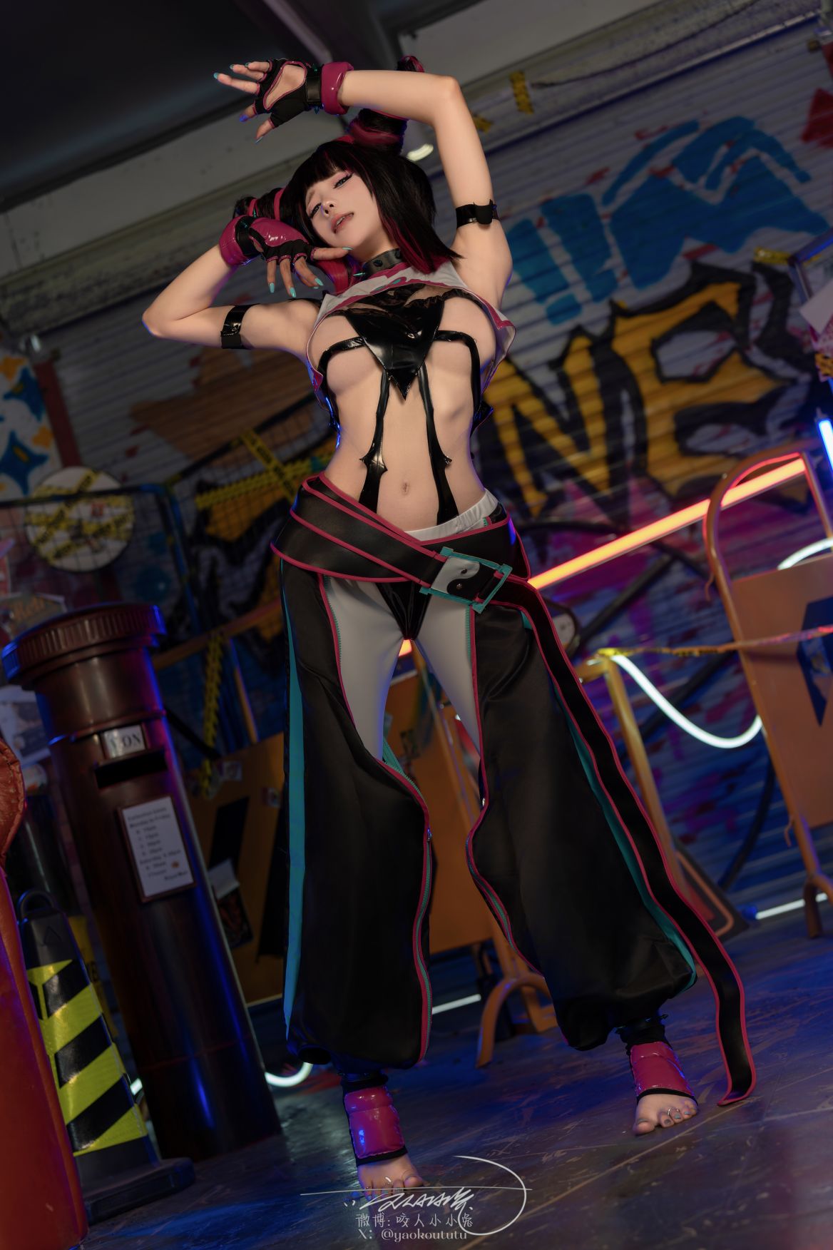 咬人小小兔-黏黏团子兔---五月作品街霸-韩蛛俐-81P1V-139GB-06-16