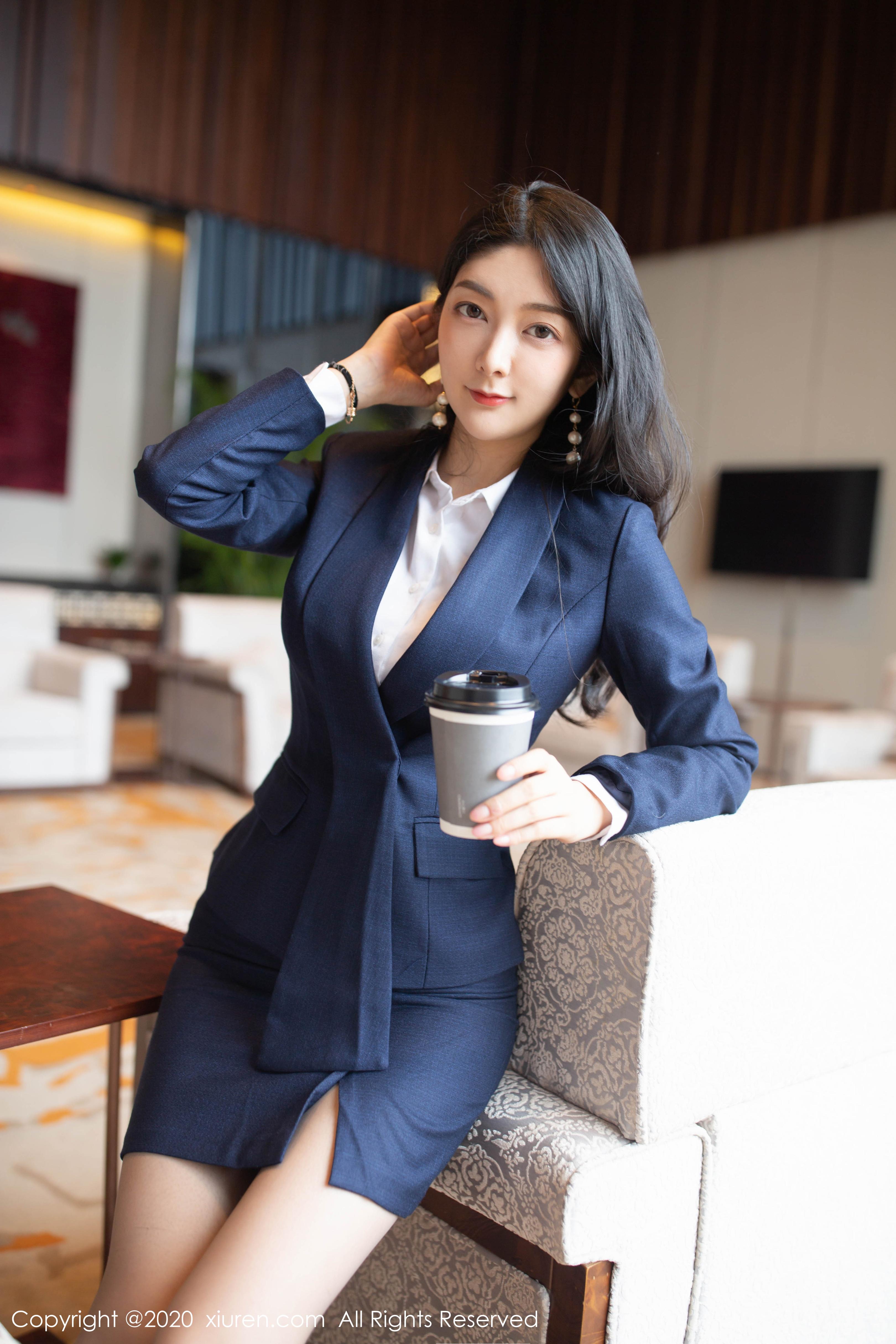 113-XiuRen秀人网-20200312-NO2056--Angela小热巴-61P-15352-MB-08-24