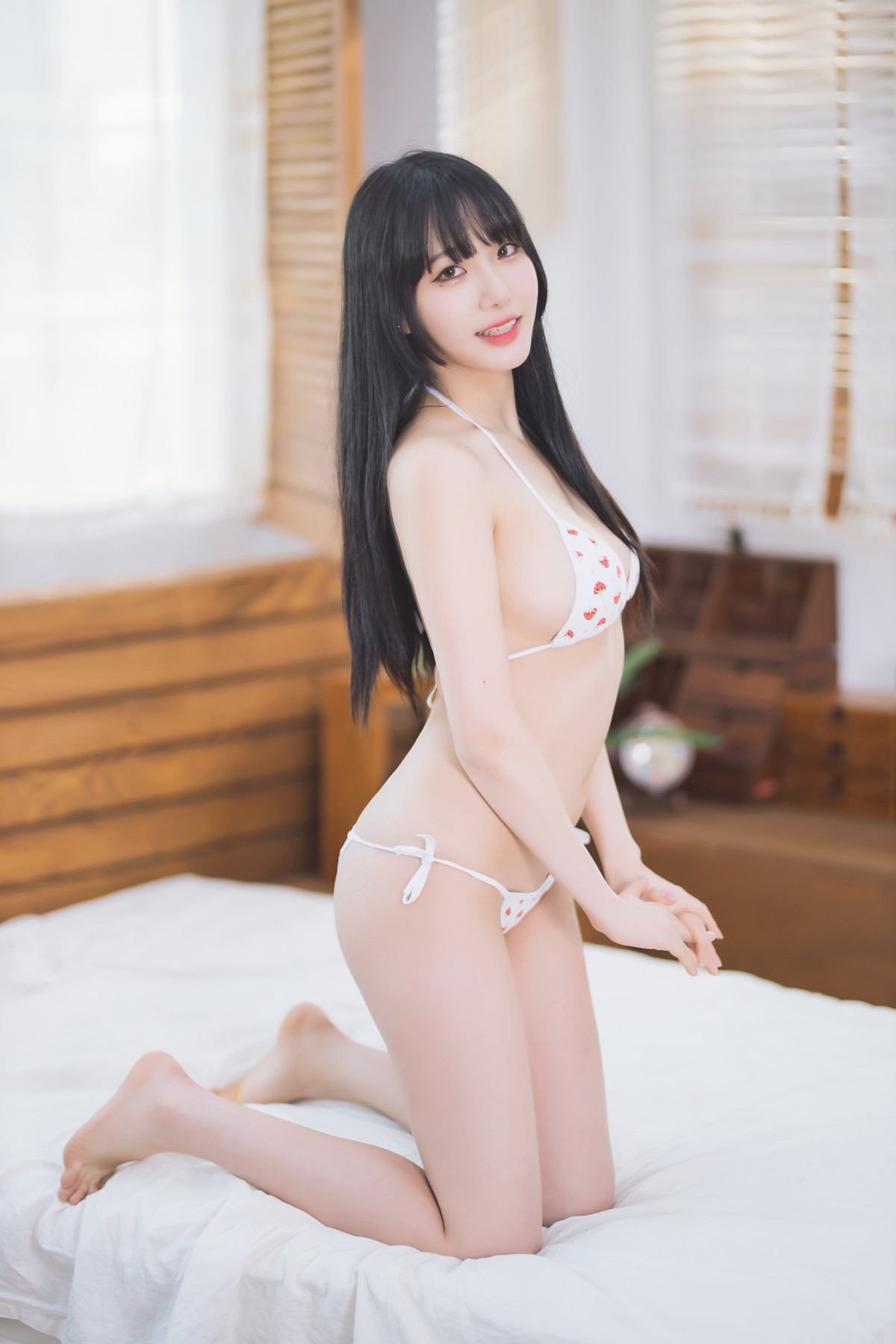 Sooflower-수련수련-Strawberry-Photobook-Set01-11-30